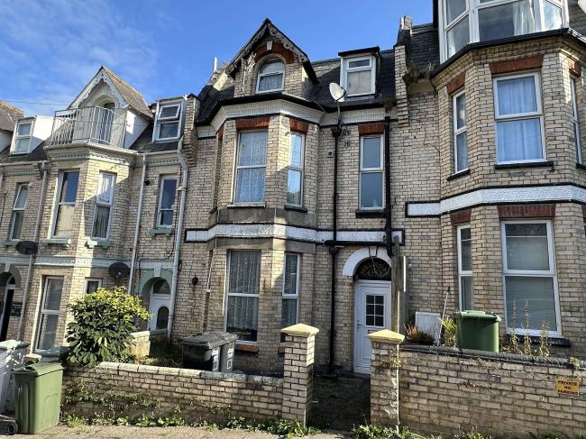 12 Cross Park, Ilfracombe, Devon EX34 8BJ 8