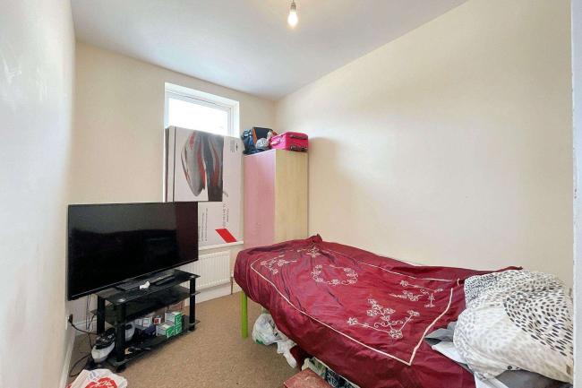 12 Cross Park, Ilfracombe, Devon EX34 8BJ 8