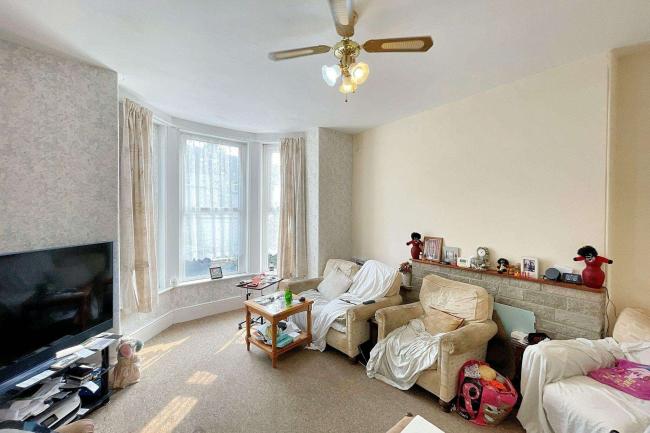 12 Cross Park, Ilfracombe, Devon EX34 8BJ 8