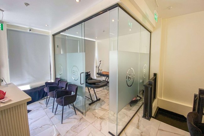 178 Lavender Hill, Battersea, London SW11 5TQ 34