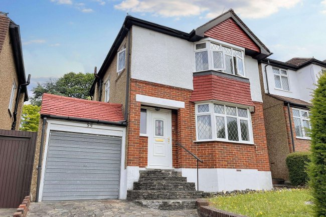 55 Mead Way, Coulsdon, Surrey, CR5 1PQ 4