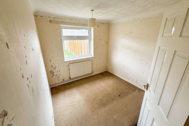 10 Itchen Close, Bedford, MK41 7UD 7