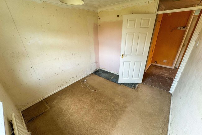 10 Itchen Close, Bedford, MK41 7UD 7