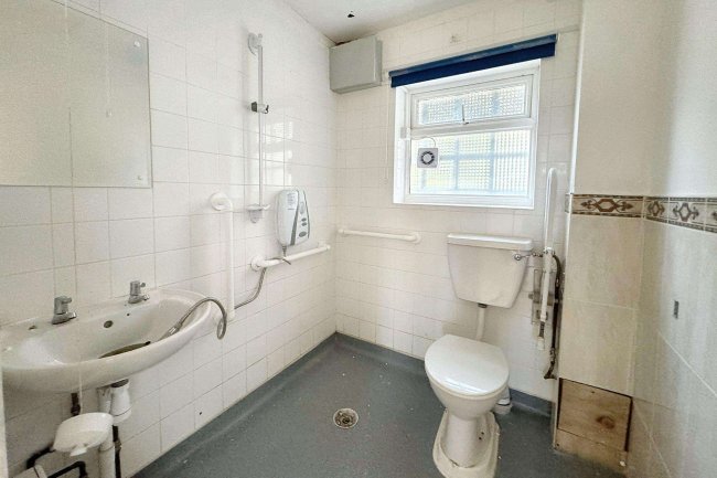 Selton House, 49 Back Road, Murrow, Wisbech, PE13 4JW 6