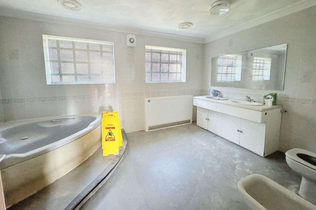 Selton House, 49 Back Road, Murrow, Wisbech, PE13 4JW 6