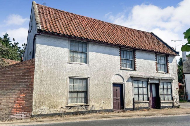 The Post Office Stores, Farnham, Suffolk, IP17 1JZ 6