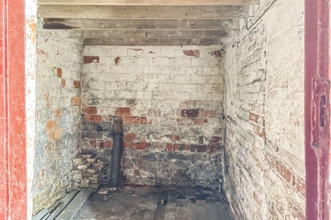 The Post Office Stores, Farnham, Suffolk, IP17 1JZ 6