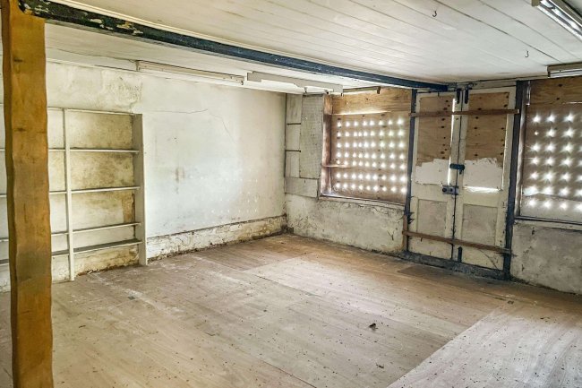 The Post Office Stores, Farnham, Suffolk, IP17 1JZ 6