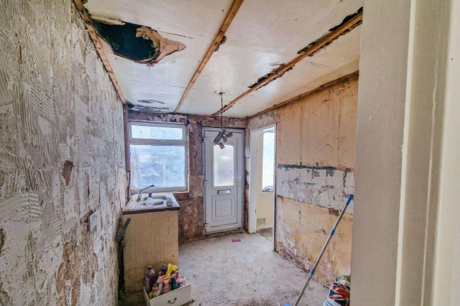 7 Scarborough Crescent Rotherham, S66 7HL 10