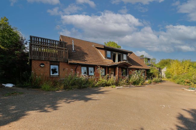 Land to the rear of Weald Hall Mayfield Lane, Wadhurst, East Sussex, TN5 6HX 6