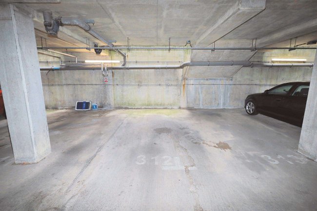 Apt 12, 1 Point Wharf Lane, Brentford, TW8 0DD 9