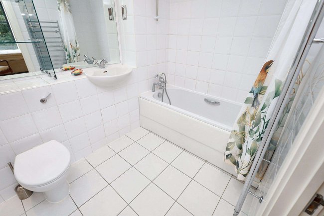 Apt 12, 1 Point Wharf Lane, Brentford, TW8 0DD 9