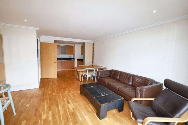 Apt 12, 1 Point Wharf Lane, Brentford, TW8 0DD 9