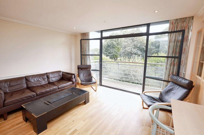 Apt 12, 1 Point Wharf Lane, Brentford, TW8 0DD 9