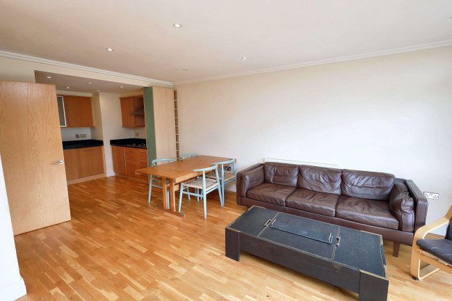 Apt 12, 1 Point Wharf Lane, Brentford, TW8 0DD 9