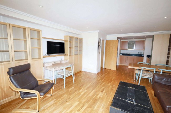 Apt 12, 1 Point Wharf Lane, Brentford, TW8 0DD 9