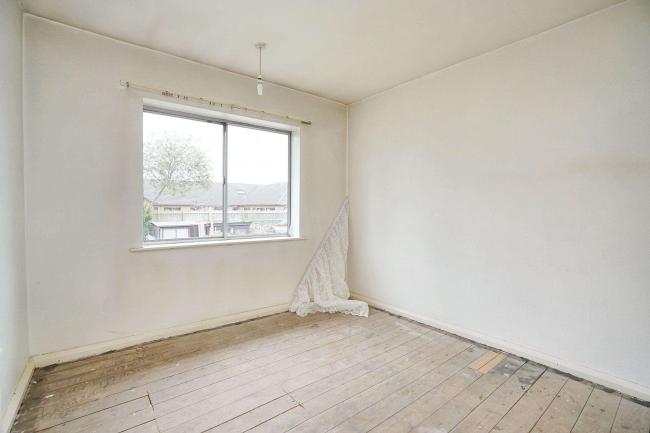 4 St. Johns Crescent, Hucknall, Nottingham, NG15 7PW 6