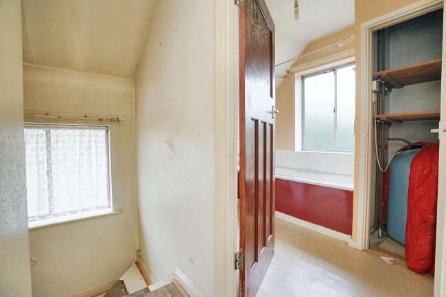 4 St. Johns Crescent, Hucknall, Nottingham, NG15 7PW 6