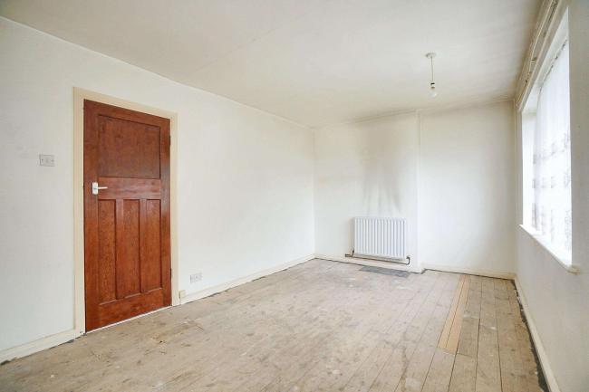 4 St. Johns Crescent, Hucknall, Nottingham, NG15 7PW 6