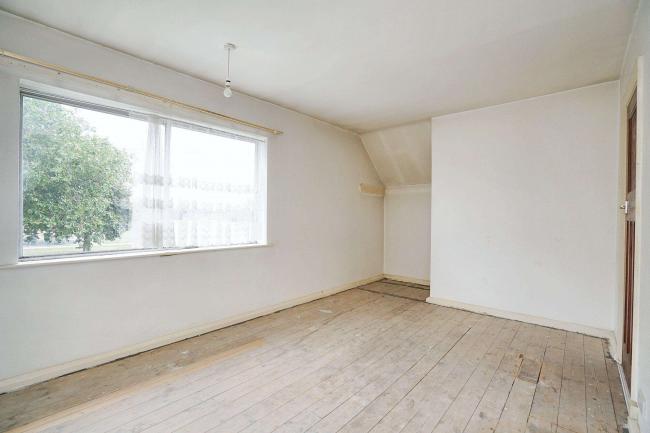 4 St. Johns Crescent, Hucknall, Nottingham, NG15 7PW 6