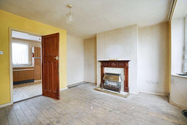 4 St. Johns Crescent, Hucknall, Nottingham, NG15 7PW 6