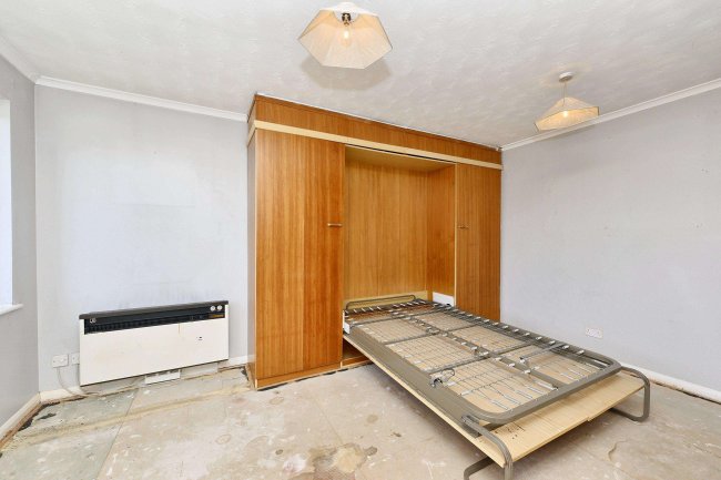 10 Knights Road, Braintree CM7 3YT 6