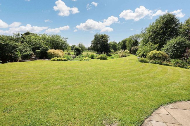 Mill Farm, Mill Lane, Weston Turville, Buckinghamshire, HP22 5RG 8