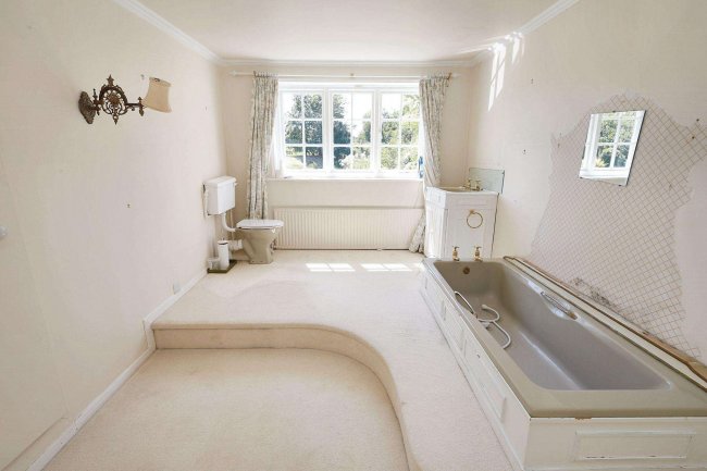 Mill Farm, Mill Lane, Weston Turville, Buckinghamshire, HP22 5RG 8