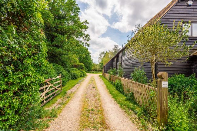 Mill Farm, Mill Lane, Weston Turville, Buckinghamshire, HP22 5RG 8
