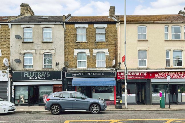 37 Green Lane, Ilford, Essex, IG1 1XG 4