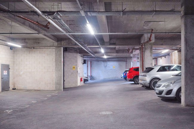 Flat 5, Opus Studios, 214 Plaistow Road, London E13 0AQ 10