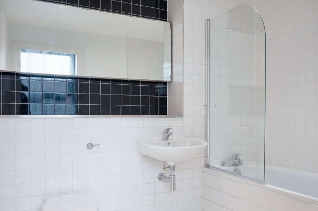 Flat 5, Opus Studios, 214 Plaistow Road, London E13 0AQ 10