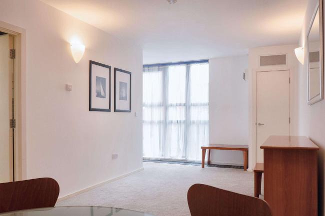 Flat 5, Opus Studios, 214 Plaistow Road, London E13 0AQ 10