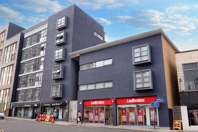 Flat 5, Opus Studios, 214 Plaistow Road, London E13 0AQ 10