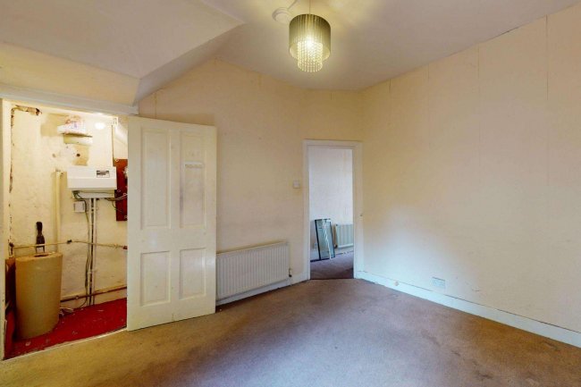 76 Kempton Road, East Ham, London, E6 2LB 3