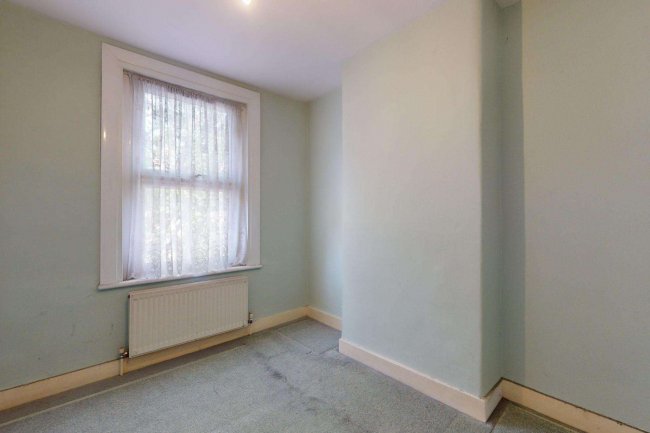 76 Kempton Road, East Ham, London, E6 2LB 3