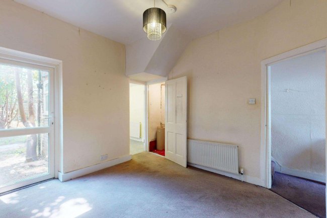 76 Kempton Road, East Ham, London, E6 2LB 3