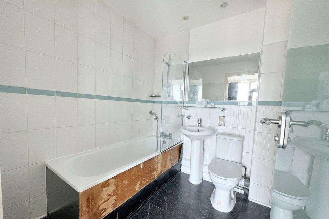 Flat 77, The Habitat, Woolpack Lane, Nottingham NG1 1GH 6