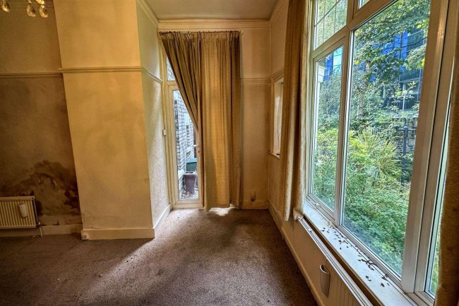 Ground Floor Flat, 47 Friends Road, Croydon,  Surrey, CR0 1ED 9