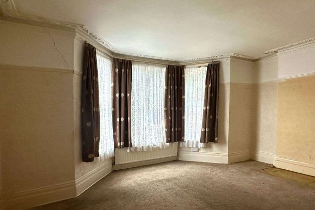 Ground Floor Flat, 47 Friends Road, Croydon,  Surrey, CR0 1ED 9