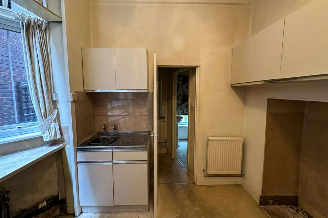 Ground Floor Flat, 47 Friends Road, Croydon,  Surrey, CR0 1ED 9