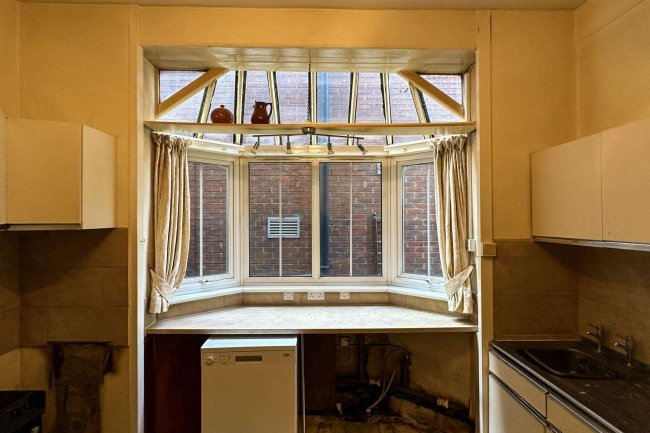 Ground Floor Flat, 47 Friends Road, Croydon,  Surrey, CR0 1ED 9