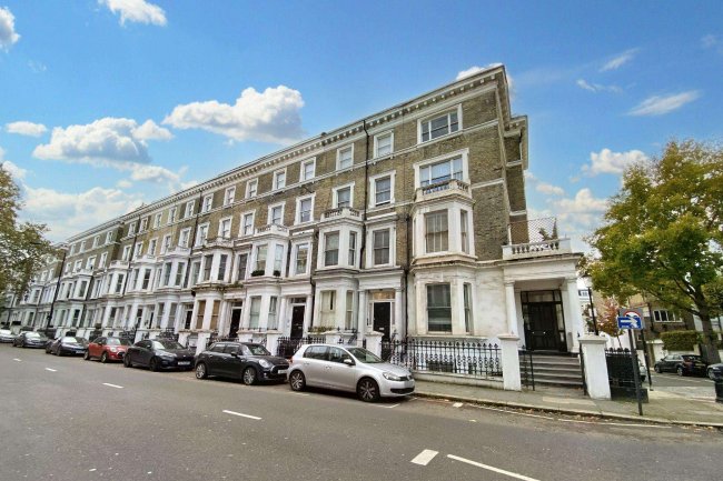 Second Floor Flat, 24 Finborough Road, London SW10 9EQ 8