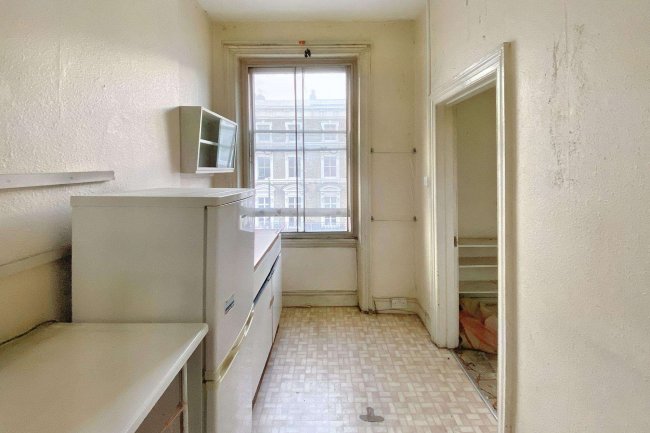 Second Floor Flat, 24 Finborough Road, London SW10 9EQ 8