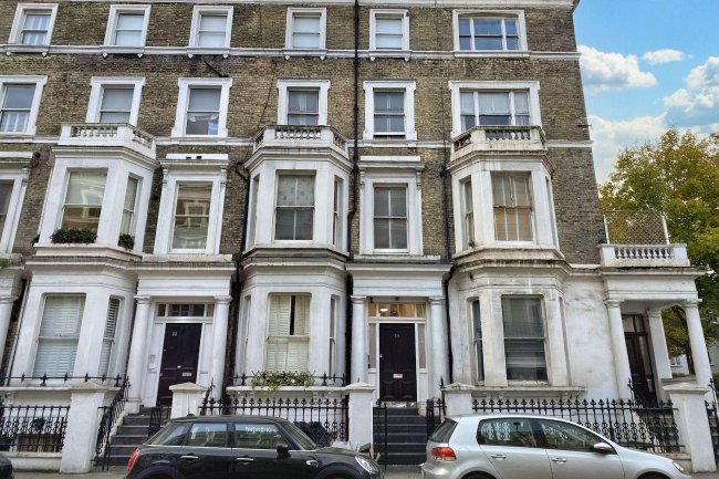 Second Floor Flat, 24 Finborough Road, London SW10 9EQ 8