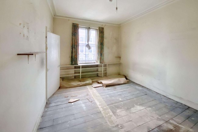 Second Floor Flat, 24 Finborough Road, London SW10 9EQ 8