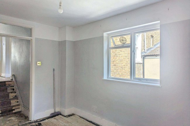 18c Melina Road, Shepherd's Bush, London W12 9HZ 4