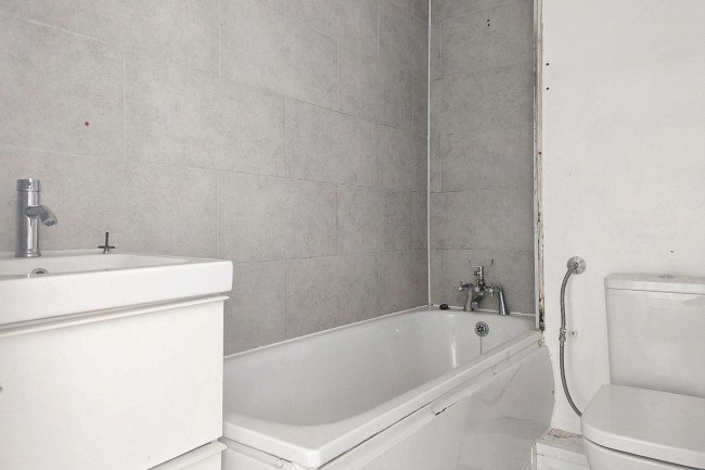 18c Melina Road, Shepherd's Bush, London W12 9HZ 4