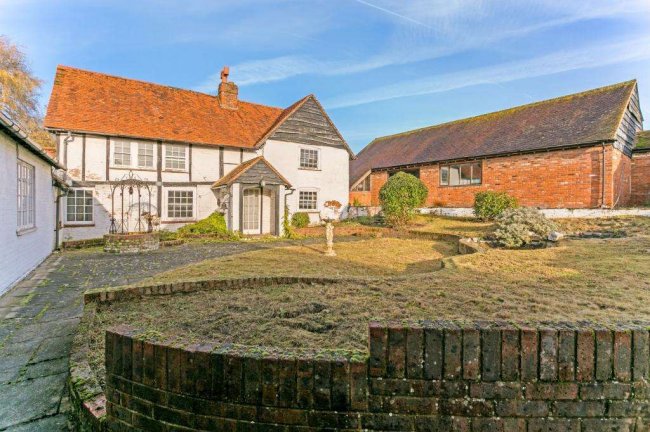 Bell Farmhouse, Wexham Park Lane, Wexham, Slough, Buckinghamshire, SL3 6LX 9