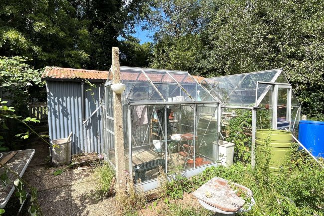 10 Gade Bank, Croxley Green, Rickmansworth, WD3 3GD 10